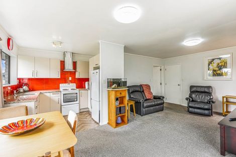 Photo of property in 1/60 Nikau Street, New Lynn, Auckland, 0600