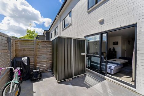 Photo of property in 19/9u Surrey Street, Tawa, Wellington, 5028