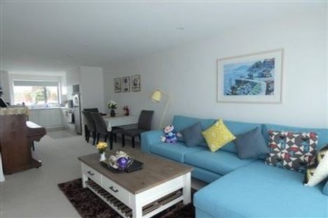 Photo of property in 15/2u Stone Street, Miramar, Wellington, 6022