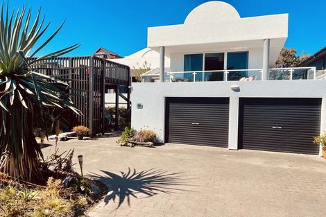 Photo of property in 93 Marine Parade, Paraparaumu Beach, Paraparaumu, 5032