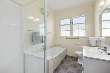 Photo of property in 23 Saint Ronans Avenue, Waterloo, Lower Hutt, 5011