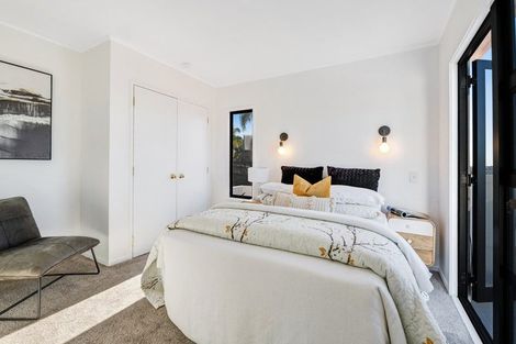 Photo of property in 29 Tenbless Court, Unsworth Heights, Auckland, 0632