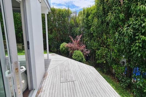Photo of property in 5a Aberdeen Road, Castor Bay, Auckland, 0620