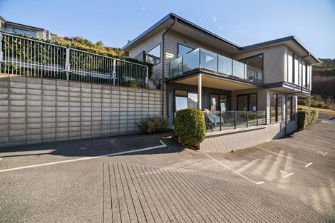 Photo of property in 18 Goldrush Way, Queenstown, 9300