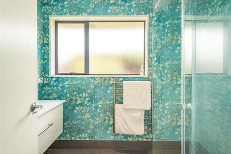 Photo of property in 2/25 Gamblins Road, Saint Martins, Christchurch, 8022