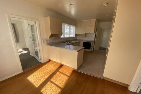 Photo of property in 158f1 Newlands Road, Newlands, Wellington, 6037