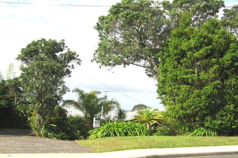 Photo of property in 2/135a Glengarry Road, Glen Eden, Auckland, 0602