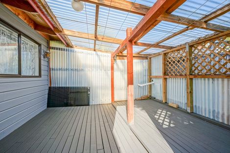 Photo of property in 26 Rhinevale Close, Henderson, Auckland, 0612