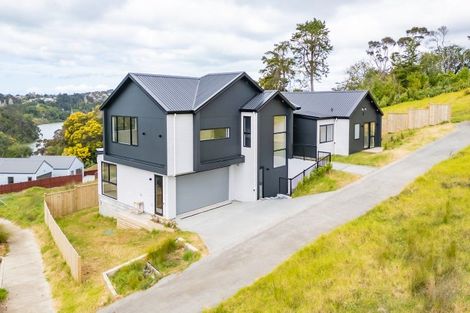 Photo of property in 30 Awanui Road, Red Beach, 0932
