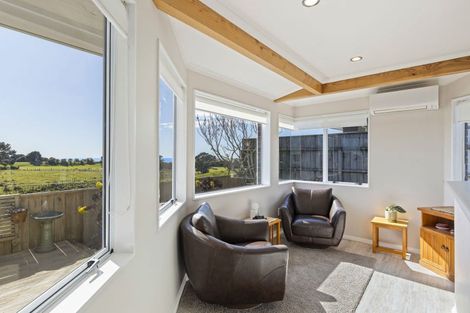 Photo of property in 2/13 Chatswood Grove, Fitzroy, New Plymouth, 4312