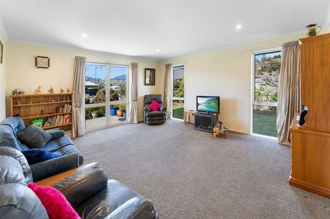 Photo of property in 8 Mccrae Street, Wakefield, 7025