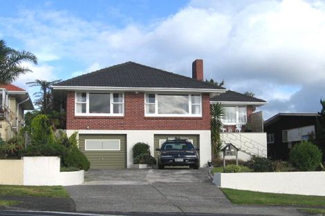 Photo of property in 16 Speedy Crescent, Hillcrest, Auckland, 0627