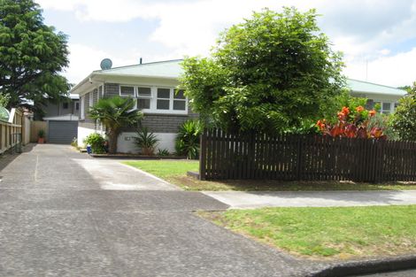 Photo of property in 1/3 Laurelwood Avenue, Pukekohe, 2120