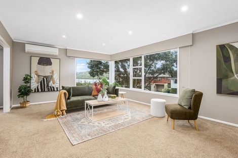 Photo of property in 9 Brora Crescent, Papakowhai, Porirua, 5024