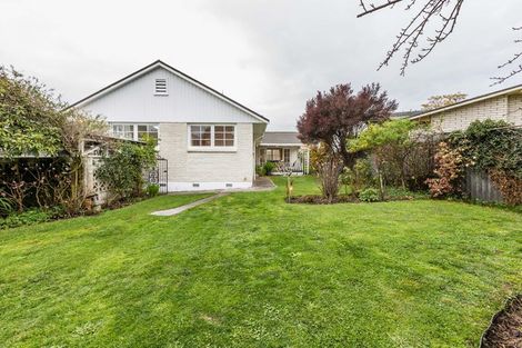 Photo of property in 8 James Cook Street, Havelock North, 4130