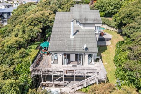 Photo of property in 42 James Cook Drive, Whitby, Porirua, 5024