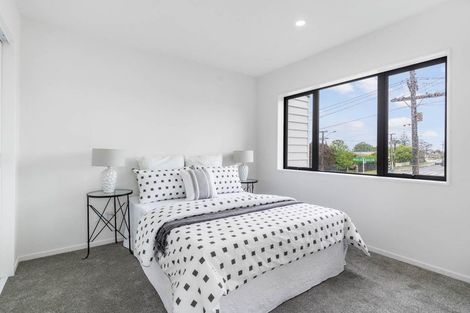 Photo of property in 1c Hollinbrigg Place, Manurewa, Auckland, 2102