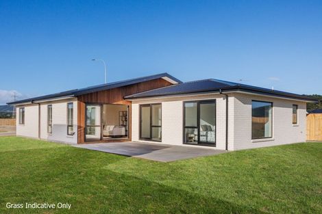 Photo of property in 75 Atlantic Drive, Fitzherbert, Palmerston North, 4410