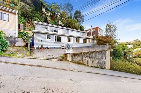 Photo of property in 24f2 Crieff Street, Northland, Wellington, 6012