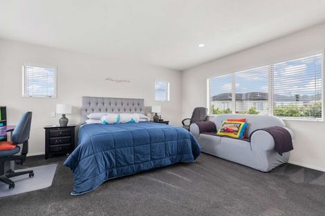 Photo of property in 5 Kouras Place, Flat Bush, Auckland, 2016