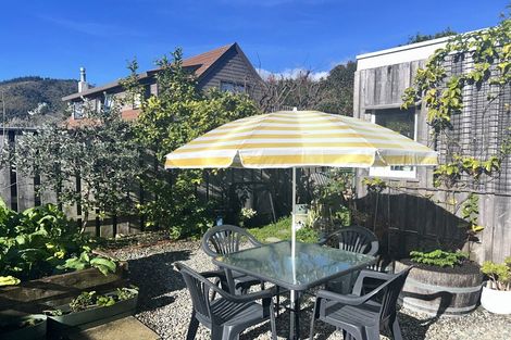 Photo of property in 370a Hardy Street, Nelson, 7010
