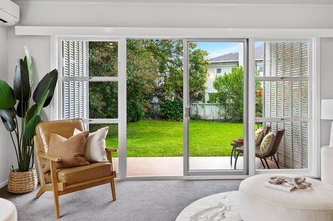 Photo of property in 3/133 Shakespeare Road, Milford, Auckland, 0620