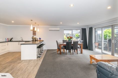 Photo of property in 4 Franklin Drive, Rangiora, 7400