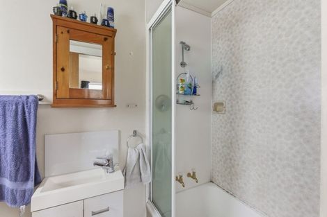 Photo of property in 9 Waiheke Street, Waikanae Beach, Waikanae, 5036