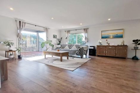 Photo of property in 5 Laurel Oak Drive, Schnapper Rock, Auckland, 0632