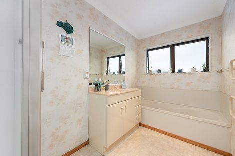 Photo of property in 1/267 Oceanbeach Road, Mount Maunganui, 3116