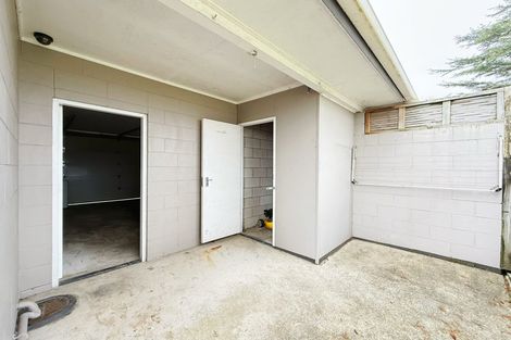 Photo of property in 2/1 Raeben Avenue, Hillcrest, Auckland, 0627