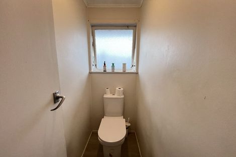 Photo of property in 31 Riverpark Crescent, Henderson, Auckland, 0610