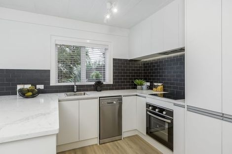 Photo of property in 4/24 Dawnhaven Drive, Te Atatu Peninsula, Auckland, 0610