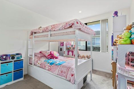 Photo of property in 10 Don Buck Road, Massey, Auckland, 0614