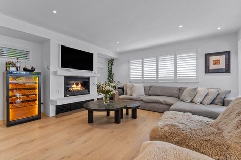 Photo of property in 15 The Strand, Takapuna, Auckland, 0622