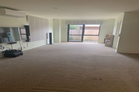 Photo of property in 1 Kittiwake Drive, Schnapper Rock, Auckland, 0632