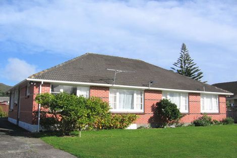 Photo of property in 4a Heather Grove, Fairfield, Lower Hutt, 5011