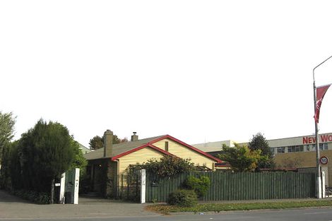 Photo of property in 15 Memorial Avenue, Ilam, Christchurch, 8053