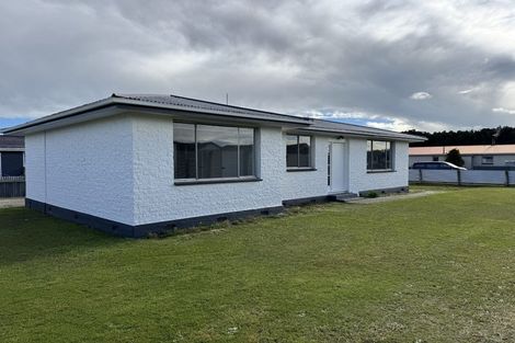 Photo of property in 2 Paisley Street, Kew, Invercargill, 9812