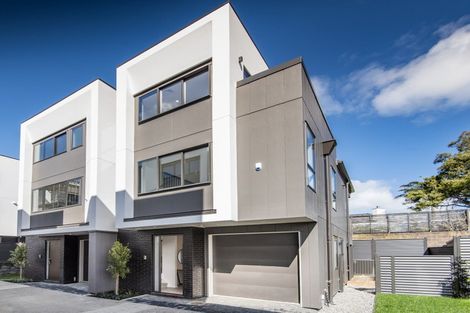 Photo of property in 16b Saltburn Road, Milford, Auckland, 0620