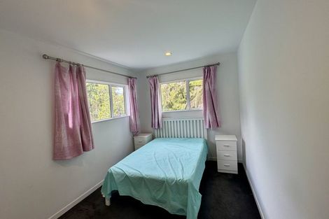 Photo of property in 31a Wairau Road, Forrest Hill, Auckland, 0627