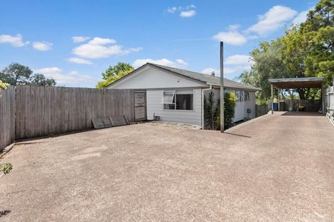 Photo of property in 31 Malmo Place, Massey, Auckland, 0614