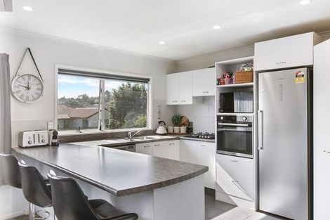 Photo of property in 4 Katrina Place, Massey, Auckland, 0614