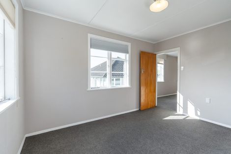 Photo of property in 5 Ngarimu Street, Roslyn, Palmerston North, 4414