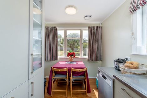 Photo of property in 115 Te Pene Avenue, Titahi Bay, Porirua, 5022
