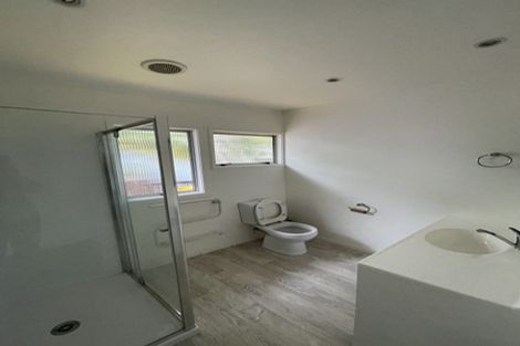 Photo of property in 40 Morriggia Place, Bayview, Auckland, 0629