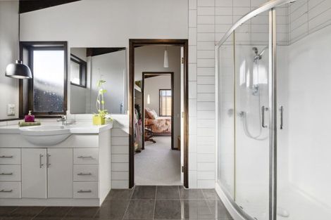 Photo of property in 132 Aeroview Drive, Beach Haven, Auckland, 0626