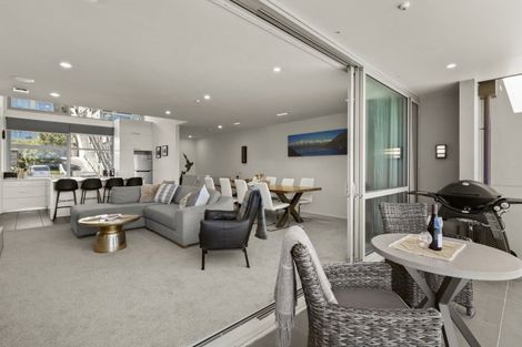 Photo of property in The Beeches Apartments, 4/60 Hallenstein Street, Queenstown, 9300