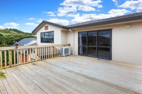 Photo of property in 18a Latitude Close, Whitby, Porirua, 5024