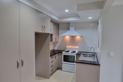 Photo of property in 4 Chieftain Rise, Goodwood Heights, Auckland, 2105